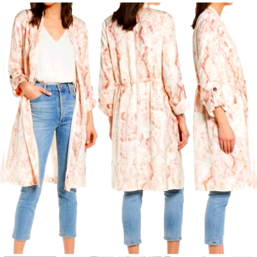 🆕 Cupcakes and Cashmere Neptune Satin Trench Coat